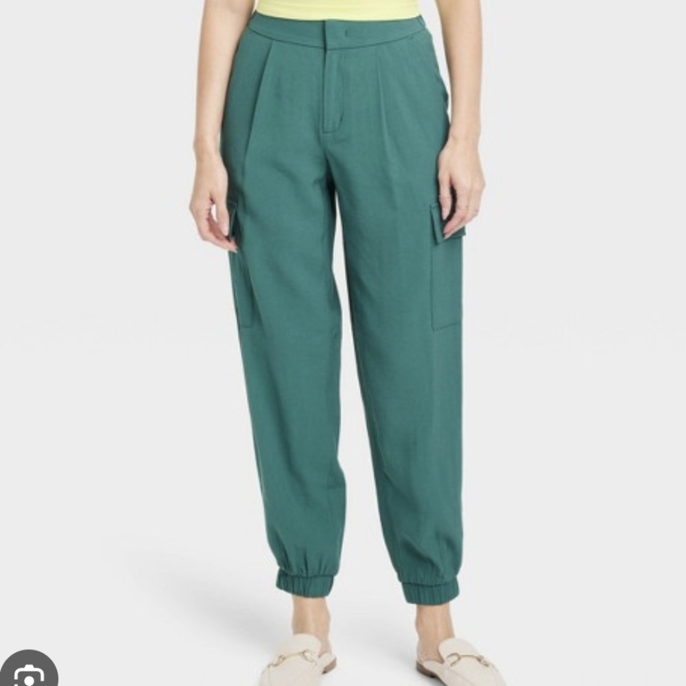 A New Day high rise teal cargo joggers size 6